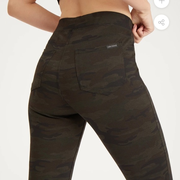 Sanctuary Camo-print Leggings - Picture 4 of 9